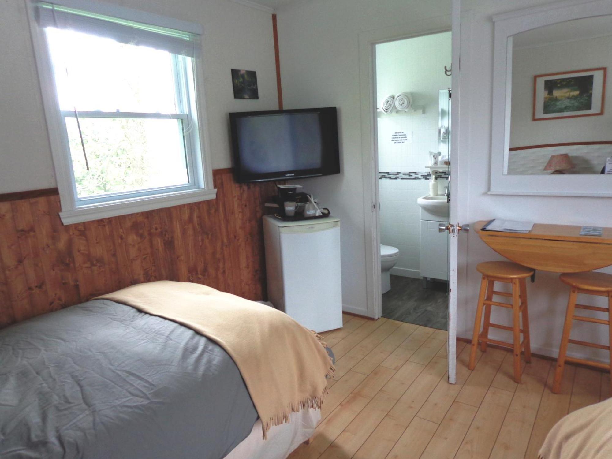 Motel Des Deux Lacs Waterloo Room photo